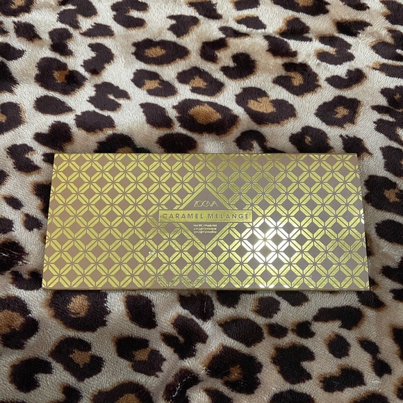 ZOEVA Other - Zoeva caramel melange eyeshadow palette